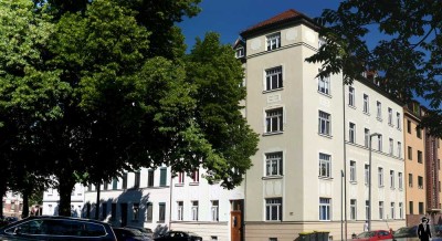+ + + helle 3 Zimmer Whg + Weitblick + Blick in einen  kleinen Park + + +