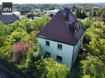 Stadtvilla mit zweigeteiltem Grundstück in bevorzugter Wohnlage