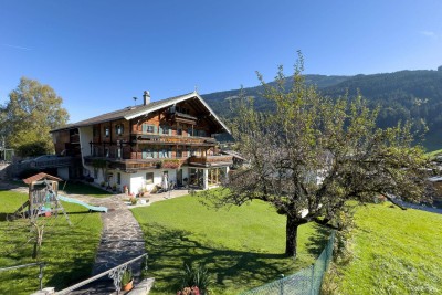 Charmanter Freizeitwohnsitz im historischen Bauernhof (06189)