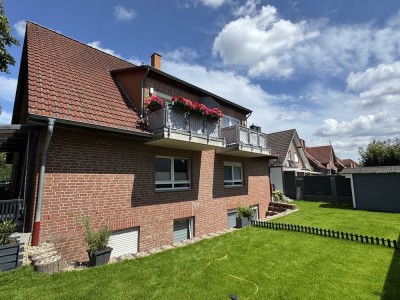 Kernsaniert! Moderne 3-Zimmer-Maisonette-Wohnung über 2 Ebenen mit Balkon & 2 Stellplätzen