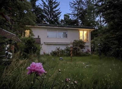 Freistehendes Einfamilienhaus mit Einliegerwohnung!