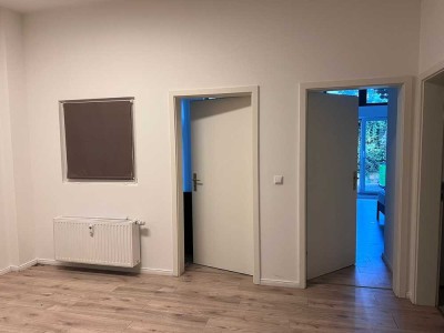 Erstbezug nach Sanierung mit EBK: schöne 2,5-Zimmer-Terrassenwohnung in Schnelsen, Hamburg