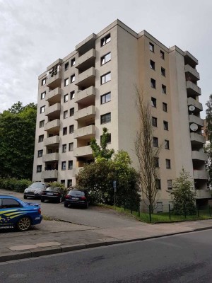 3-Zimmer-Wohnung mit Balkon und Stellplatz auf dem Betzenberg