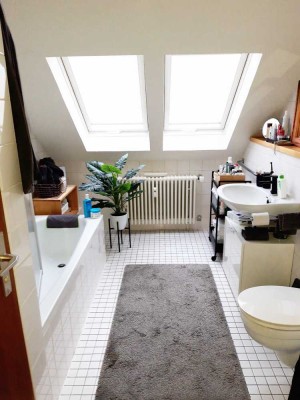 *Ihr neues Zuhause:Gemütlich, mit Balkon und modern ausgestattet *