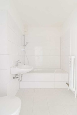 Einziehen & Wohlfühlen! Schöne 2-Zi.-Wohnung mit Balkon in Erstbezug nach Sanierung!