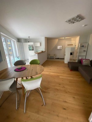 Moderne 2-Zimmer-Altstadtwohnung mit 2 Balkone und TG