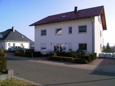 Schnuckelige Wohlfühl-Wohnung DG 2 Zi 84 qm ruhige Wohngegend Hellenhahn Schellenberg