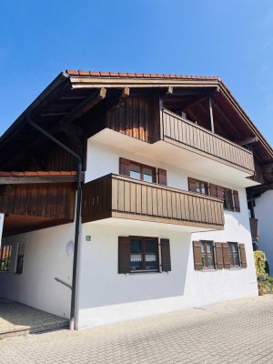 Geschmackvolle, vollst. renovierte 2-Zi-Wohnung mit gehobener Innenausstattung