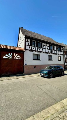 Top gepflegtes Hofensemble in ruhiger Lage im Herzen von Habitzheim!