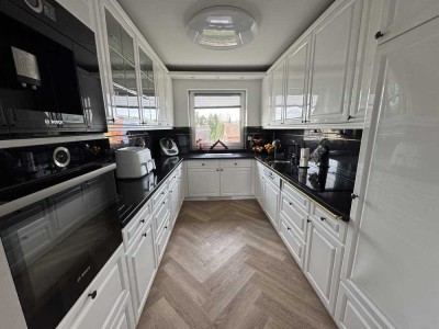 Renovierte Wohlfühloase mit zeitgemäßen Design...