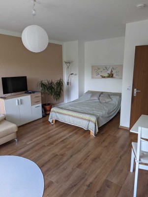 Vollständig renovierte 1-Zimmer-Wohnung mit Balkon in Fontänestraße, Kerpen