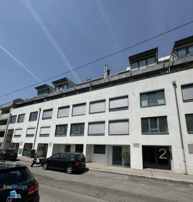 TOP ! Koffer packen und einziehen - große, moderne und geschmackvoll möblierte 6-Zi Wohnung in schöner Lage !