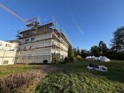 3-Zimmer-Wohnung mit Panorama-Ausblick / Neues Dach, neue Fassade, Nahwärme !