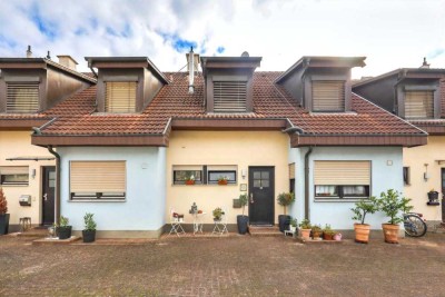 Ihr neues Zuhause in Lörrach-Tumringen – gepflegtes Reihenmittelhaus mit Balkon und TG-Stellplatz!