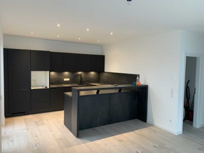 Geschmackvolle 3-Zimmer-Dachgeschosswohnung mit luxuriöser Innenausstattung mit EBK in Ötigheim