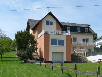 Voll vermietetes Mehrfamilienhaus mit guter Rendite in ruhiger Lage von Urschmitt, Nähe Cochem