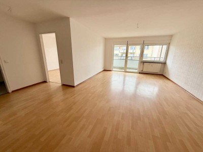 Schöne 2-Zimmer Wohnung mit großem Balkon