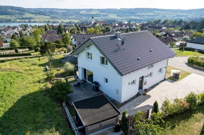 Zu Fuß zum Bodensee - Familienidylle mit 4 Zimmern auf 172qm in Öhningen