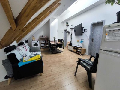 Erstbezug nach Sanierung: 2,5-Zi.-Wohnung im 3. OG in Schöneck