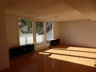 Helle 3-Zimmer Dachgeschosswohnung mit Loggia in Bayreuth