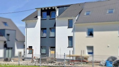 Neubau -ERSTBEZUG! Hochwertige und energieeffiziente 3 Zimmer -Wohnung mit Balkon.