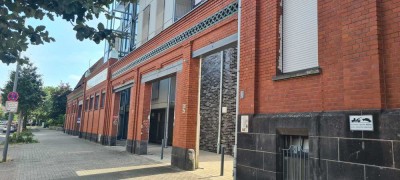 ALTE SEIDENWEBEREI: 2 ZIMMER, EBK, DUSCHBAD, GÄSTE-LWC, HAUSWIRTSCHAFTSRAUM, BAKON UND STELLPLATZ