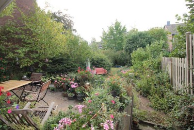Gepflegtes Reihenmittelhaus mit Südbalkon, Terrasse und Garage in Wunstorf