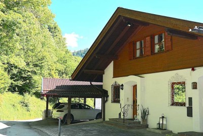 Haus im Haus ca. 131 m²,  4 Zimmer, 2 Bäder, 2 Carport´s