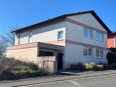 Bezugsfrei ab 01.Januar 2026 ! Zweifamilienhaus in Schweinfurt