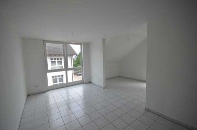 großzügige helle Wohnung mit Dachterrasse