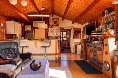 Idyllisches Ferienhaus mit Gartengrundstück, sonnige Terrasse, Internet & moderner Ausstattung