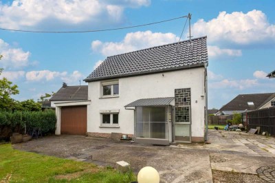 Seelscheid: Freistehendes Einfamilienhaus mit schönem Grundstück sucht Handwerker!