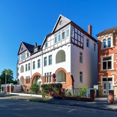 Exklusive Jugendstilwohnung mit modernem Luxus am Ernst-Ehrlicher-Park** 1A Lage** (1.OG links)