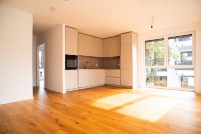 lichtdurchflutete hochwertige 2-Zimmer Wohnung mit EBK, Baujahr 2024