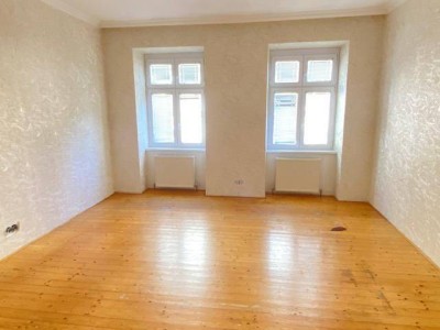 unbefristet Altbauwohnung mit 2 Zimmern