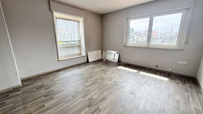 Nähe Wallensteinstraße zum Selbstgestalten ! Geräumige 2-ZW 59 m², ohne Balkon, im 1.OG