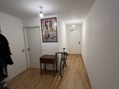 Geschmackvolle 2-Zimmer-Wohnung mit gehobener Innenausstattung mit Einbauküche in München Allach