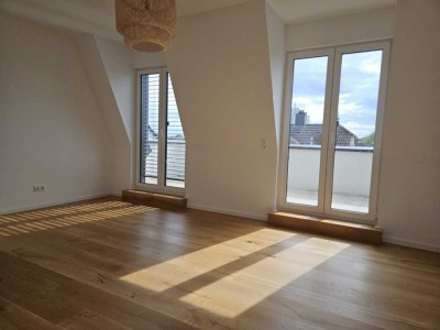 Bitte um schriftl. Anfrage:
4 Zi. Dachgeschoss-Wohnung in zentraler Lage von Bad Homburg zu vermiet