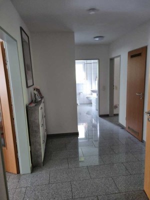 Wundervolle 3-Zimmer Wohnung mit Balkon in ruhiger Top Lage