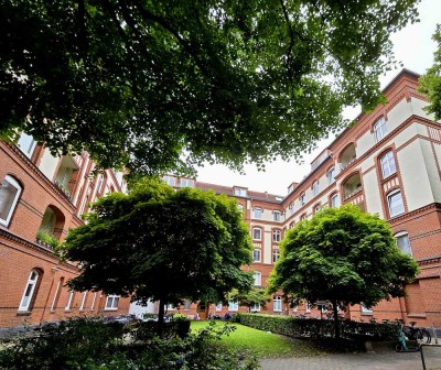 - Courtagefrei - Schöne & renovierte zwei Zimmer Altbauwohnung in Hamburg Barmbek-Süd