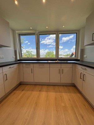 Exklusive 3-Zimmer Dachterassenwohnung, luxuriöse Innenausstattung und EBK in Haar
