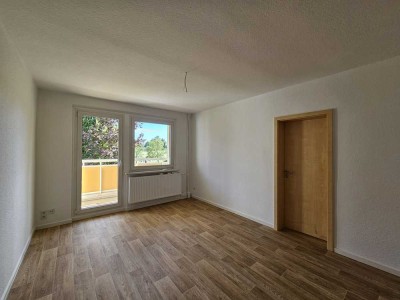 Erdgeschosswohnung mit 3-Zimmern und Balkon in ruhiger Lage mit Aufzug