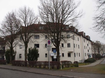 Gemütliche 2-Zimmer-DG-Wohnung mit EBK in Erding