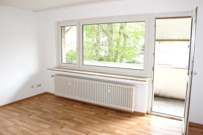 Top 1 Zimmerwohnung mit Balkon in Köln - Wahnheide ! !