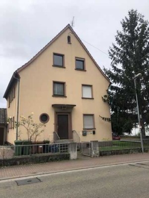 Helle 3-Zimmer Wohnung mit Terrasse und schönem Garten in Leimen