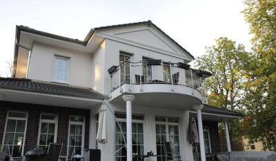 Exklusive 8-Raum-Villa mit großem Grundstück und gehobener Innenausstattung in Falkensee