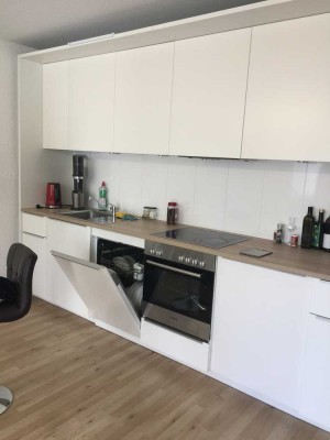Schickes Apartment in guter Lage mit EBK und großem Balkon