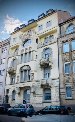 1-Zimmer-Apartment renoviert und neu möbliert, super zentral!