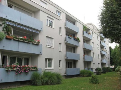 Tamm - 3,5-Zi.-Wohnung mit Balkon - öffentlich gefördert