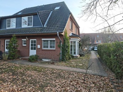 Top-Lage in Bornstedt: Kurze Wege, schönes Wohnen – 6 Zimmer Doppelhaushälfte nahe Kirschallee